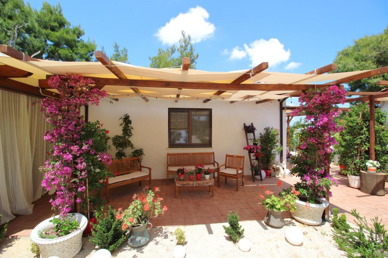 Agriturismo Essentia Dimora Rurale Larino Exterior foto