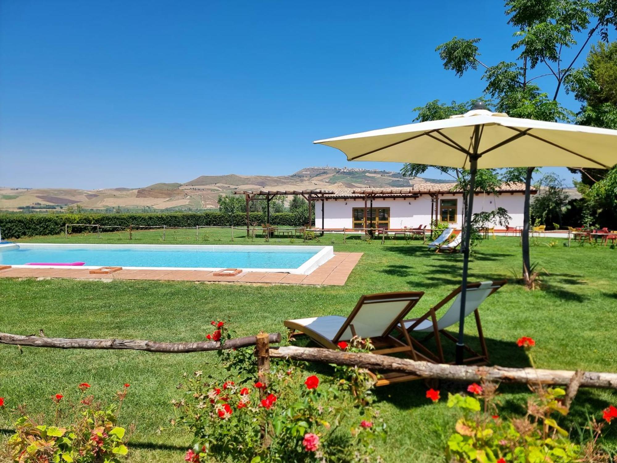 Agriturismo Essentia Dimora Rurale Larino Exterior foto